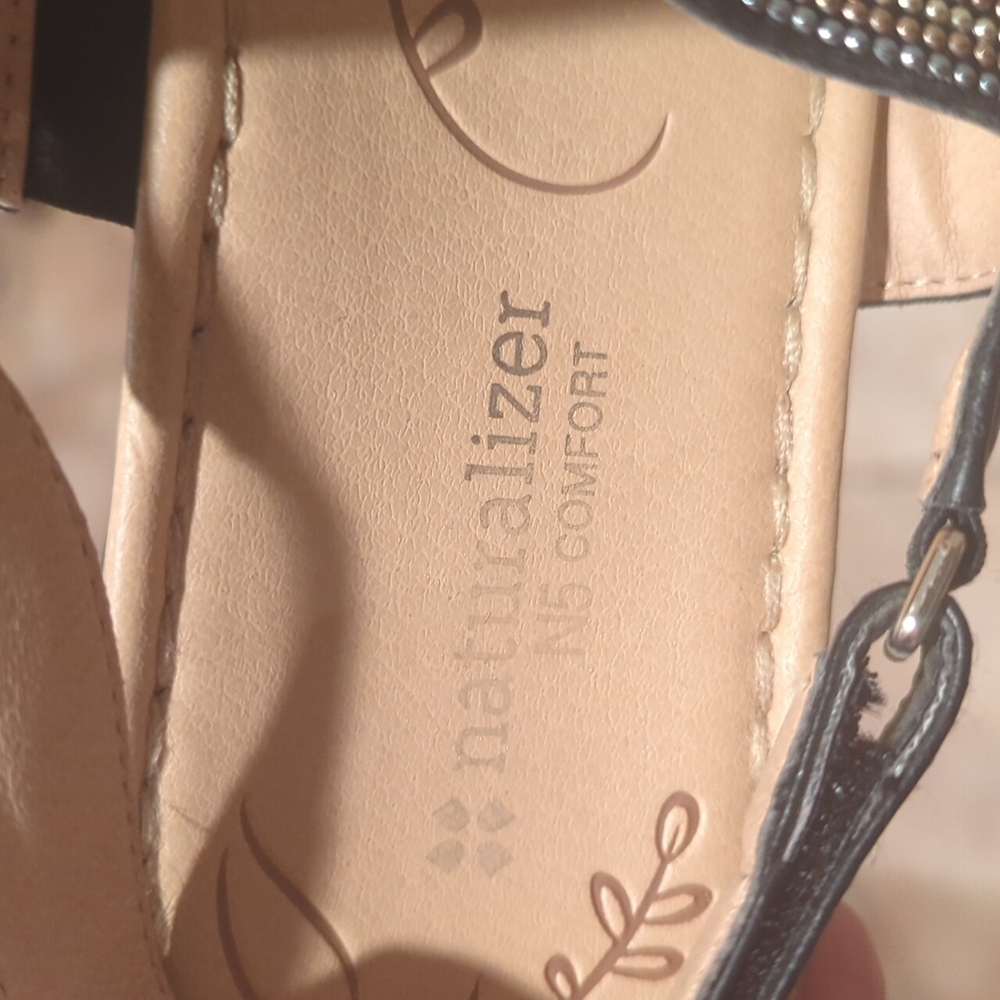 Naturalizer sandals 🩴 - Picture 4 of 4